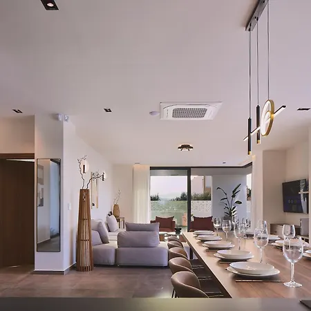 Villa Manza Sfáka